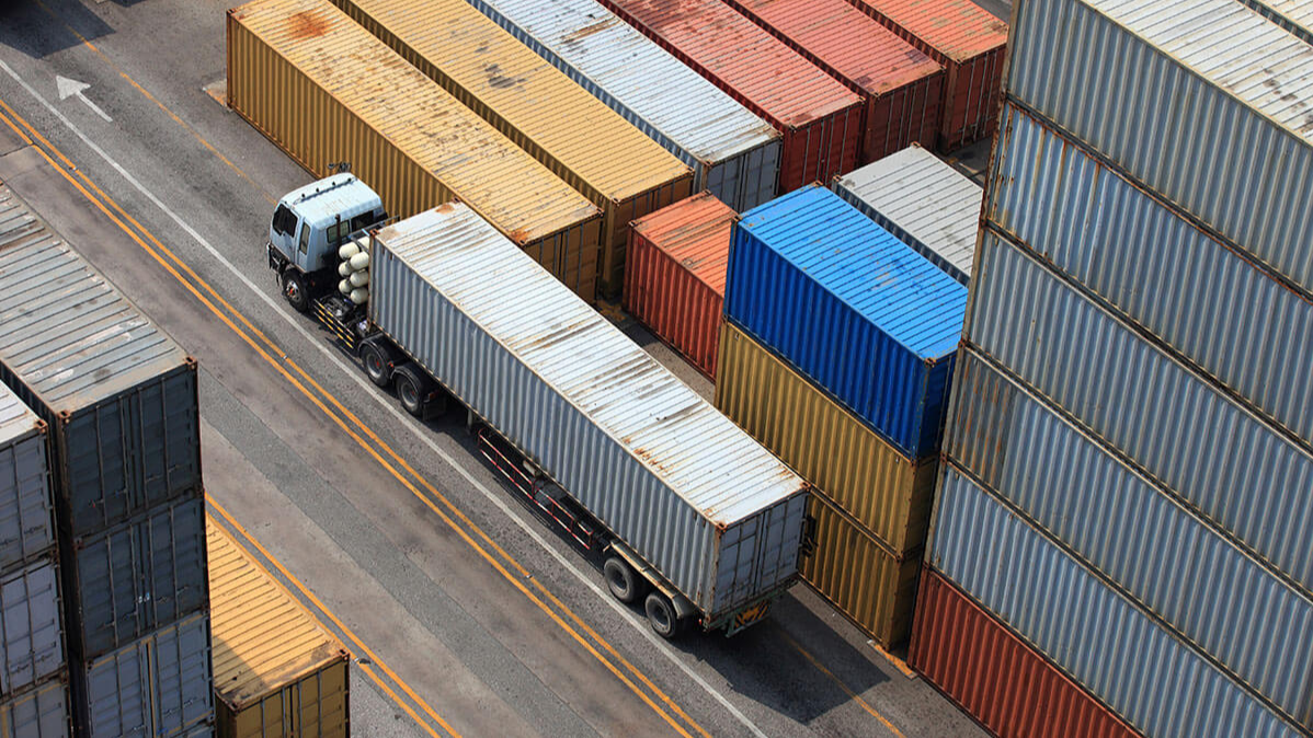 ग्राहक संतुष्टि, इंटरनेशनल शिपिंगइंटरनेशनल शिपिंग, स्मार्ट लॉजिस्टिक्स, रियल-टाइम ट्रैकिंग, AI (आर्टिफिशियल इंटेलिजेंस), IoT (इंटरनेट ऑफ थिंग्स)