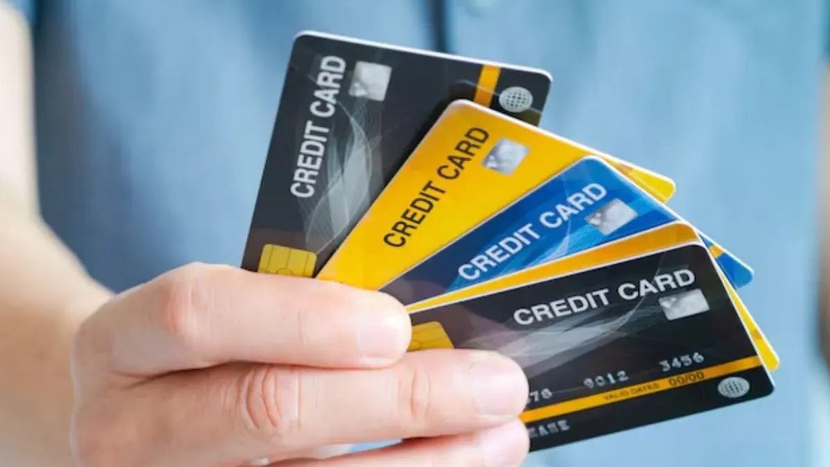क्रेडिट कार्ड नए नियम 2025, क्रेडिट कार्ड चार्जेस, क्रेडिट लिमिट अपडेट, क्रेडिट कार्ड सिक्योरिटी, बेस्ट क्रेडिट कार्ड इंडिया, कार्ड ट्रांजैक्शन लिमिट, क्रेडिट कार्ड फ्रॉड सुरक्षा