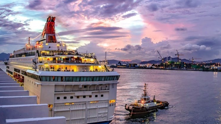 क्रूज टर्मिनल,  मुंबई,  नवागरा,  क्रूज,  पर्यटन,  उद&zwnj;्घाटन,  10 लाख पर्यटक,  समुद्र की लहरें,  मुंबई पोर्ट ट्रस्ट,  आधुनिक सुविधा