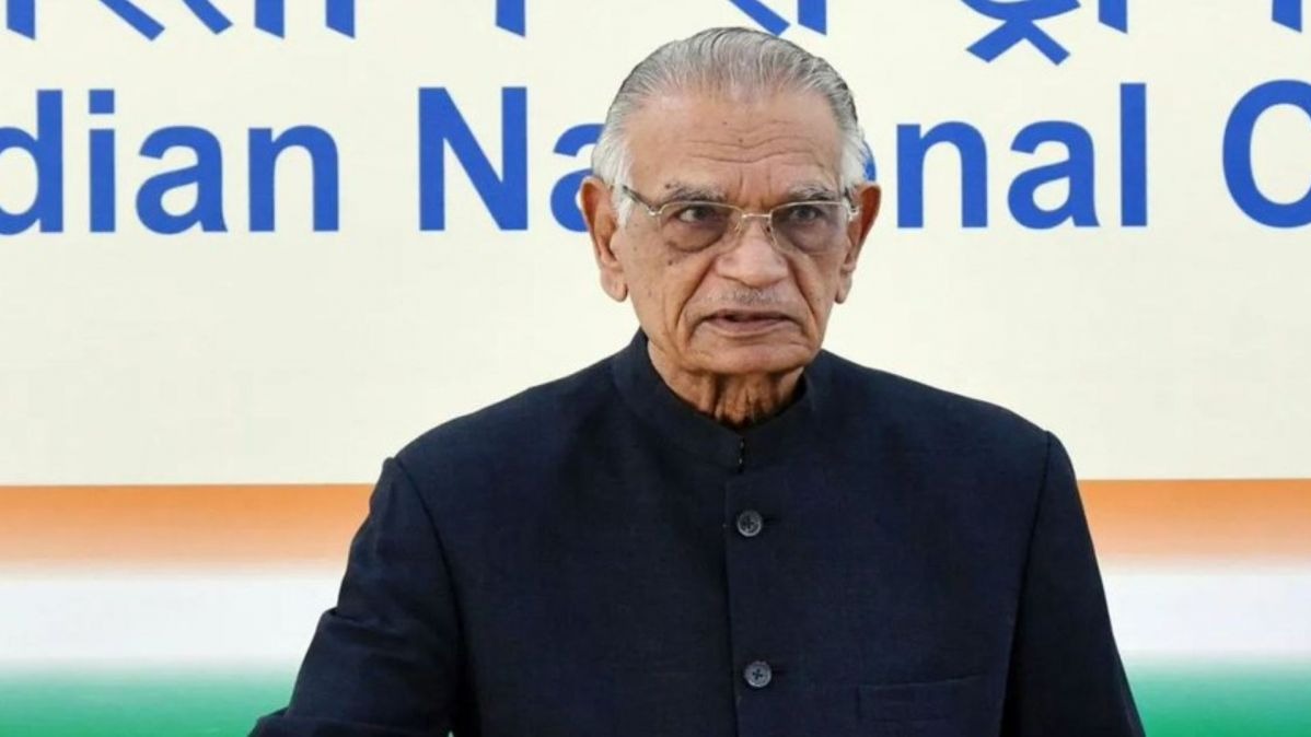 शिवराज पाटिल,  26/11 हमला,  मुंबई आतंकी हमला,  भारत के गृह मंत्री इतिहास,  यूपीए सरकार,  कांग्रेस पार्टी,  राजनीतिक विवाद,  मुंबई सुरक्षा चूक,  भारत आतंकवाद इतिहास,  26/11 जांच