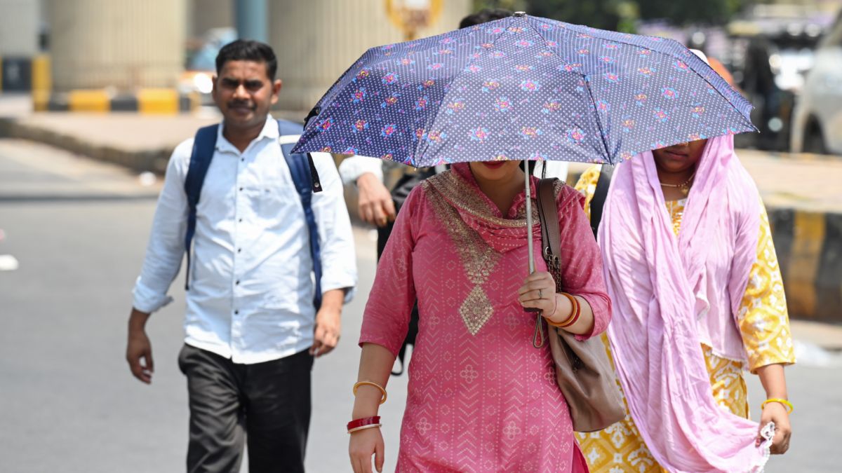 दिल्ली मौसम अपडेट 2026,  दिल्ली हीटवेव अलर्ट हिंदी,  IMD मौसम चेतावनी दिल्ली,  दिल्ली में बढ़ती गर्मी,  राजधानी में तापमान बढ़ा,  heatwave news delhi hindi,  दिल्ली का आज का तापमान,  मौसम विभाग चेतावनी हिंदी,  दिल्ली गर्मी समाचार